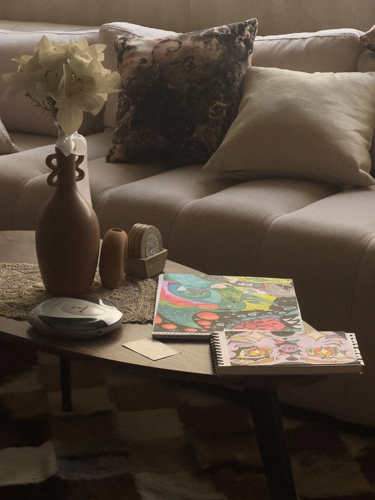 Como decorar paredes sem sobrecarregar o ambiente