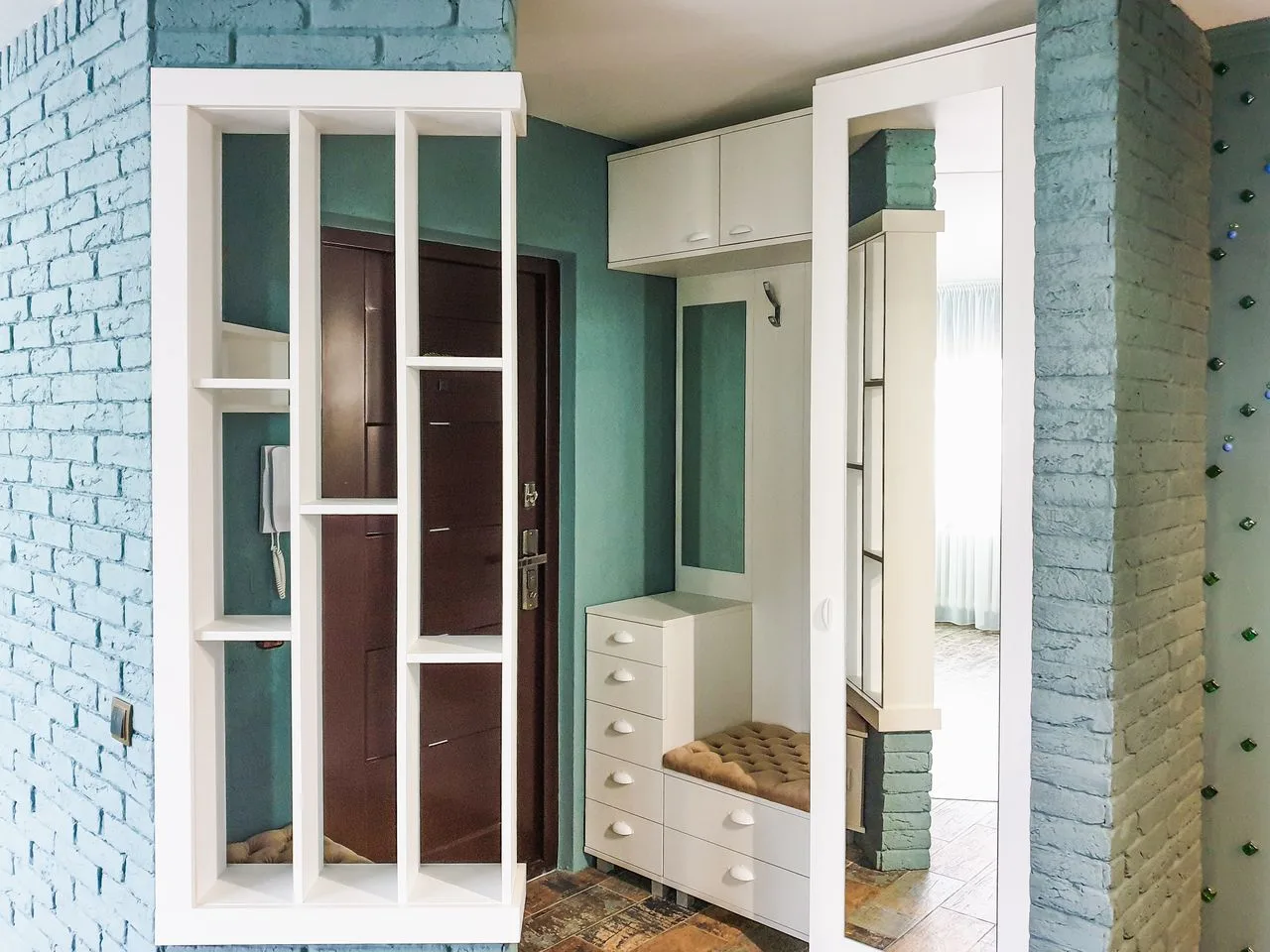 Como organizar a entrada da casa e evitar acúmulos